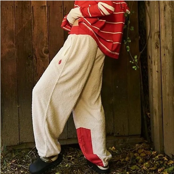 Free People MOVEMENT Cuddle Up Jogger Pants NWT Ivory Cherry Red - Picture 2 of 6